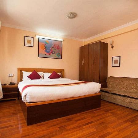 Hotel Mountain Gateway Катманду Екстериор снимка