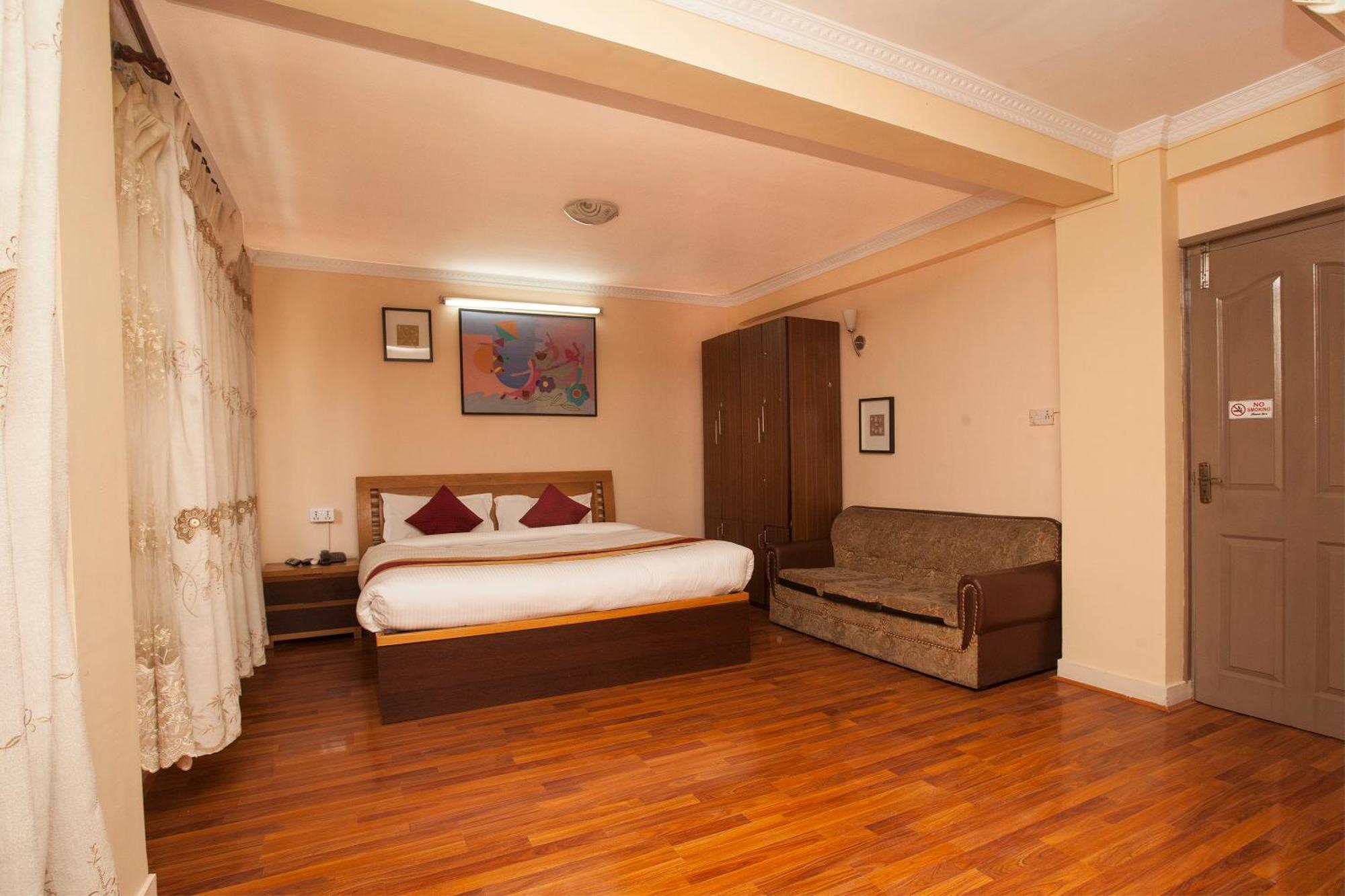 Hotel Mountain Gateway Катманду Екстериор снимка