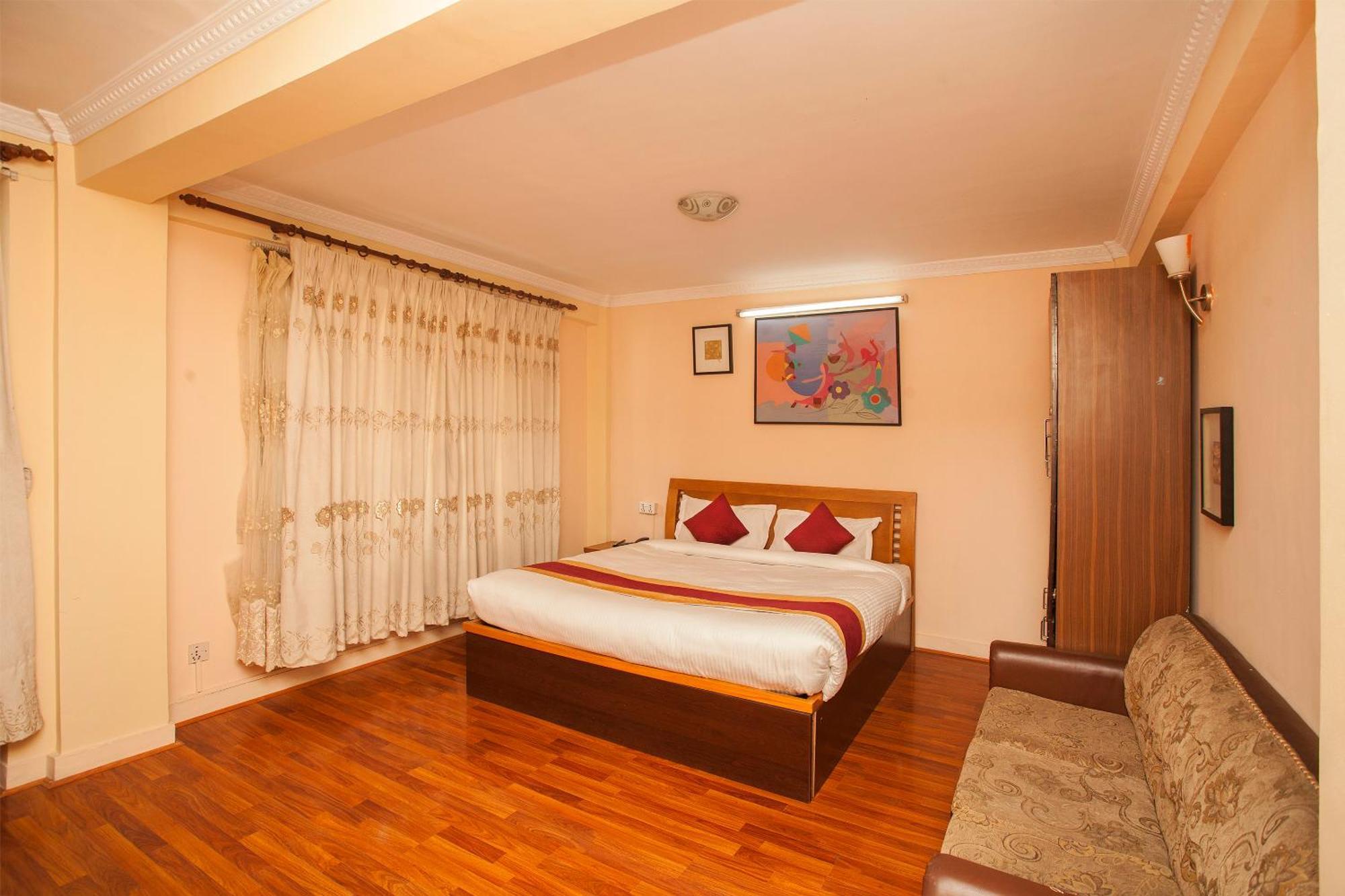 Hotel Mountain Gateway Катманду Екстериор снимка
