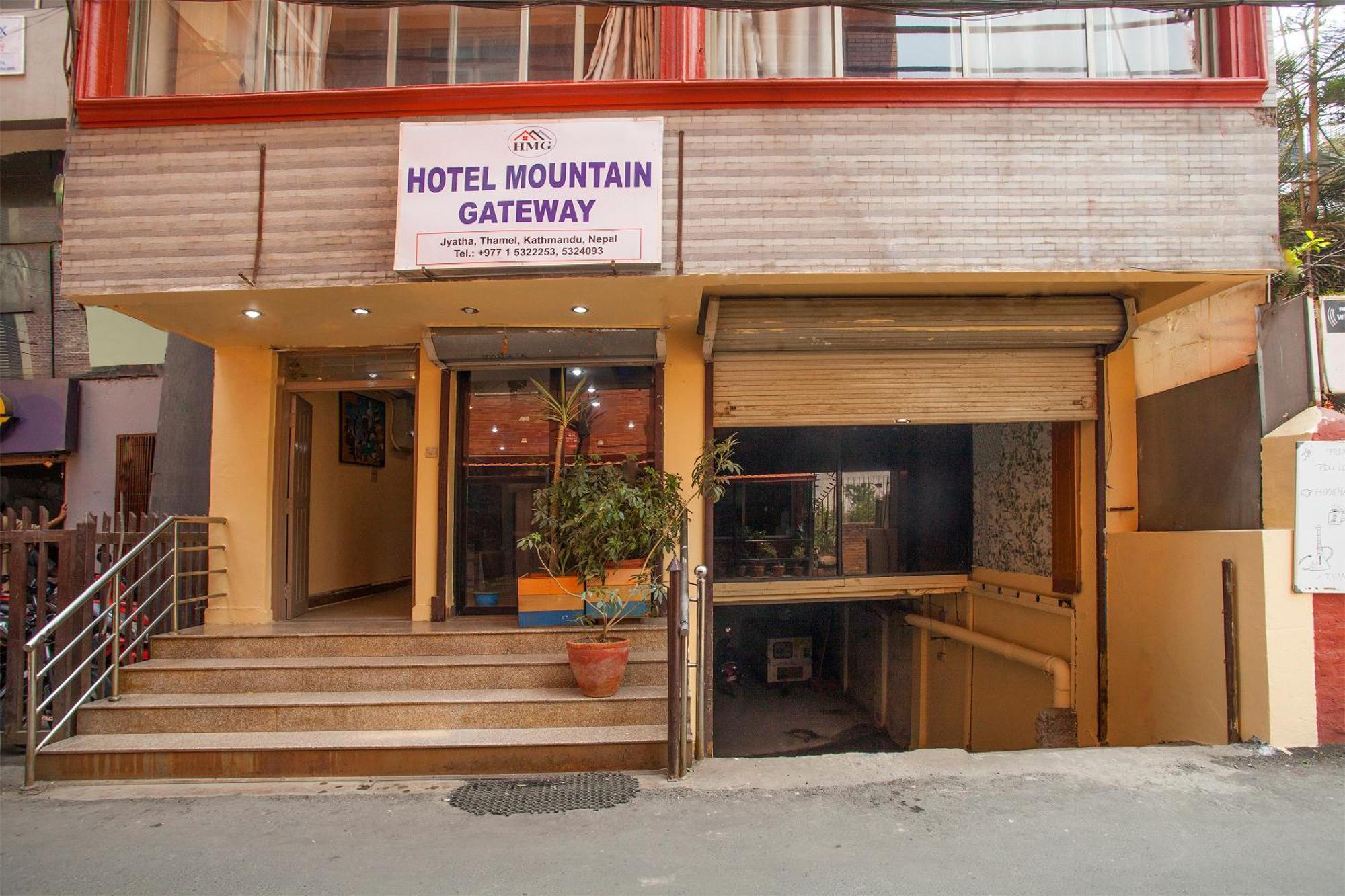 Hotel Mountain Gateway Катманду Екстериор снимка