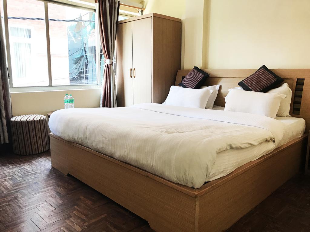 Hotel Mountain Gateway Катманду Екстериор снимка