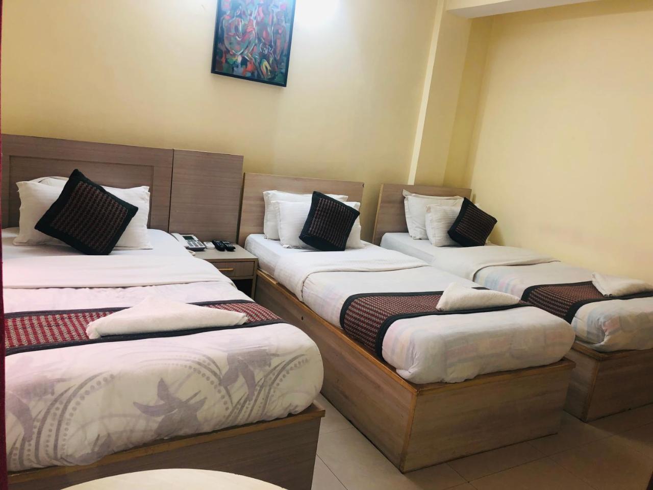 Hotel Mountain Gateway Катманду Екстериор снимка