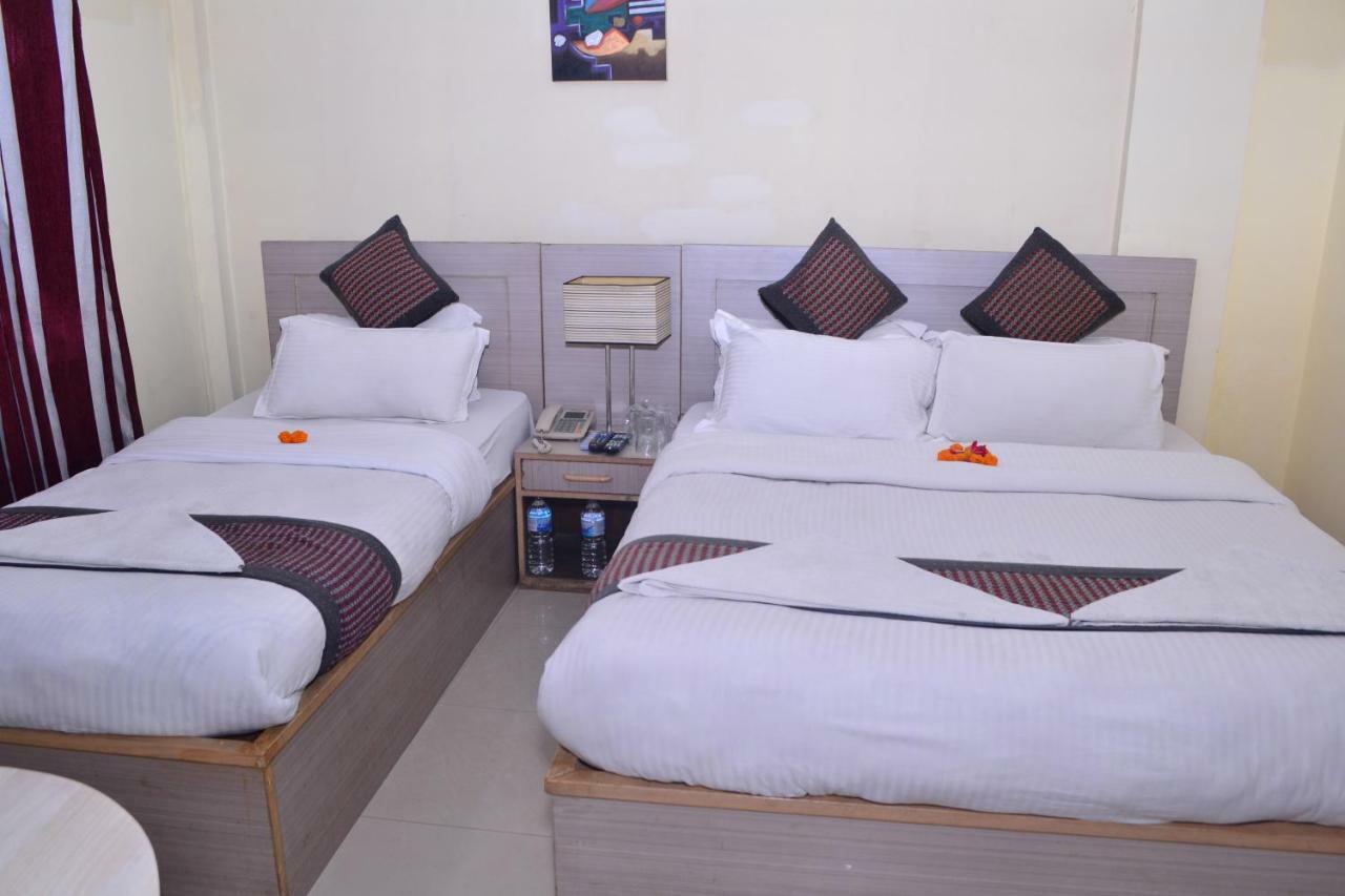Hotel Mountain Gateway Катманду Екстериор снимка