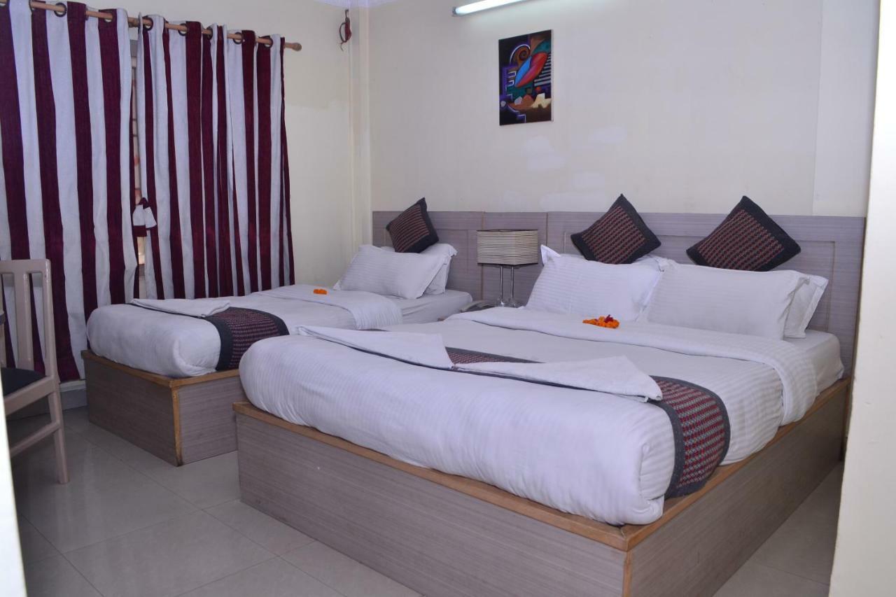 Hotel Mountain Gateway Катманду Екстериор снимка